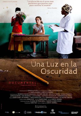 Una luz en la oscuridad Una luz en la oscuridad